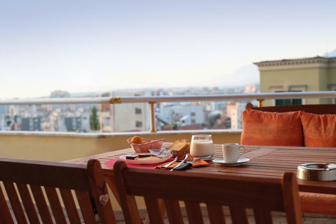 Friends Terrace Apartment Tirana Bagian luar foto