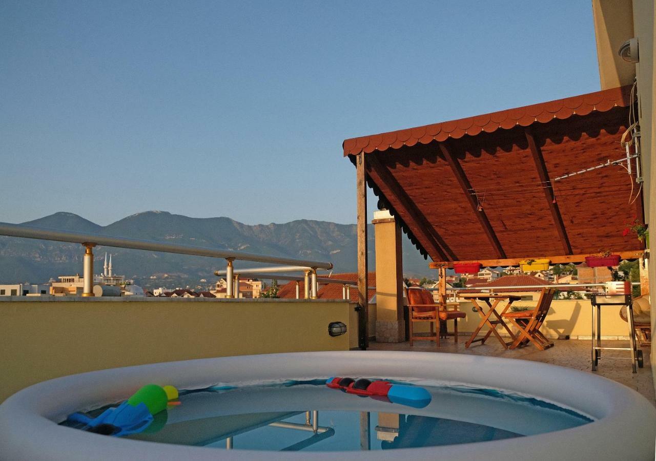 Friends Terrace Apartment Tirana Bagian luar foto